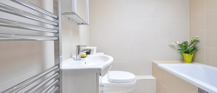 bathroom-1336164_1280